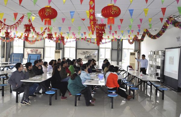麗益公(gōng)司開展安(ān)全應急救護知識培訓的報道